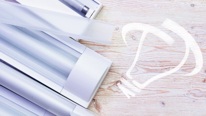 Fluorescent fixtures and tubes