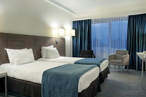 How LED Lights are Keeping Hotels Cleaner