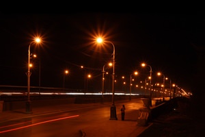 Why Do Traffic Signal and Streetlight Bulbs Last So Long?