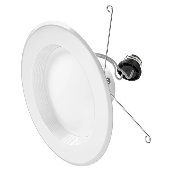 5"-6" 10 watt 120 volt Medium Screw Base CCT Selectable LED Recessed Downlight