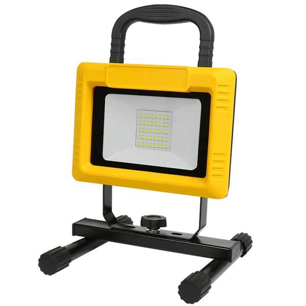 7.7" 20 watt 5000K Daylight Yellow/Black Aluminum Plug-In LED