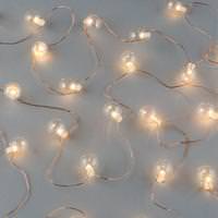 Gerson 30 Light Copper Wire Warm White Battery Operated Indoor LED Micro Miniature String with Timer