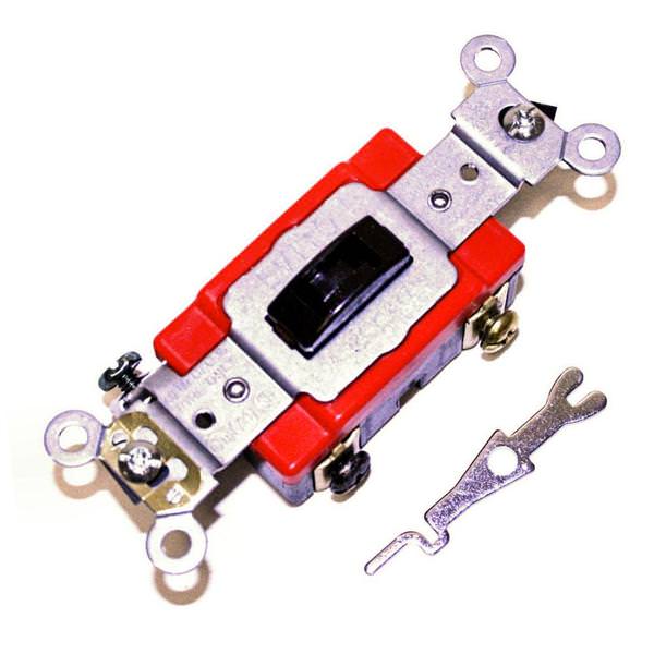 20 AMP 3 Way 120-277 volt Toggle Locking Switch