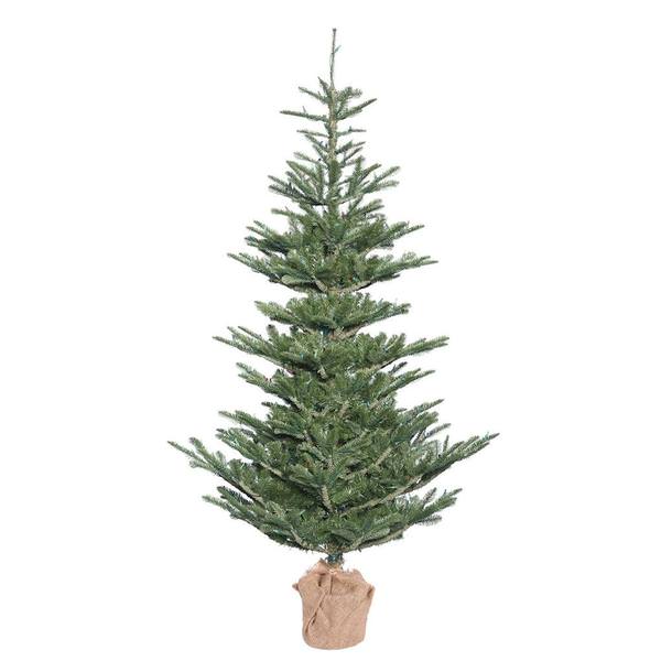 Vickerman 410066 Traditional Christmas Tree