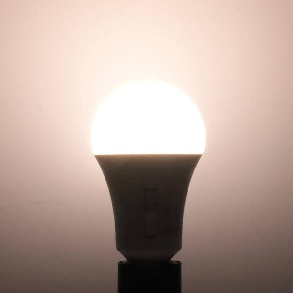 25 watt 120 volt A21 Medium Screw Base CCT Selectable Non-Dimmable LED 3