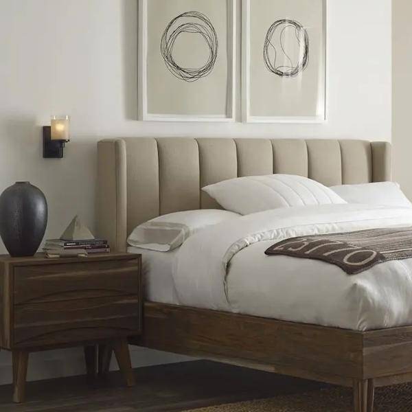 1 Light 120 volt Antique Bronze Vanity Etched Linen With Clear Edge Glass Light Fixture 3