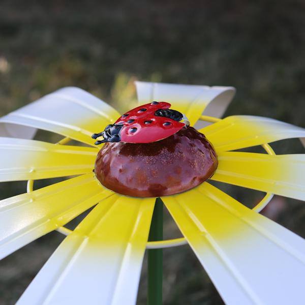 18" Frog Daisy Porch Sitter 2