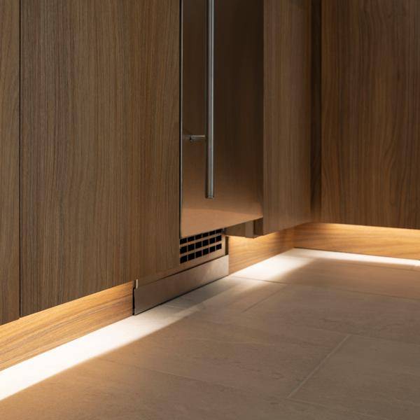 100' 240 watt 12 volt Daylight Tape Light 3