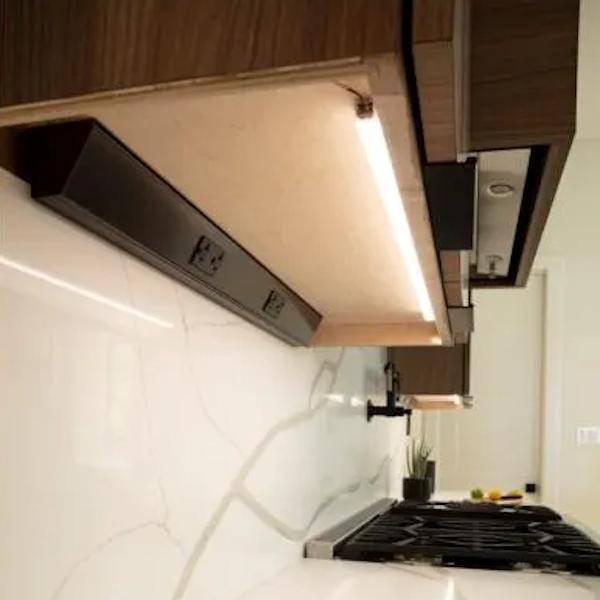 8.6" 3 watt 24 volt 3000K Natural White Flat LED Under Cabinet Fixture 4
