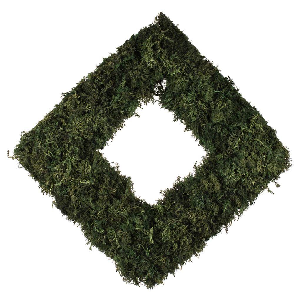 15.5" Artificial Reindeer Moss Square Wreath 1