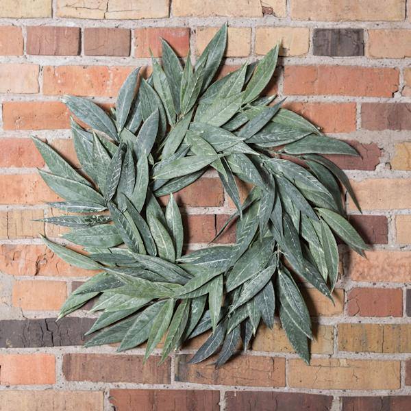 24" Artificial Muddy White Willow Wreath 3