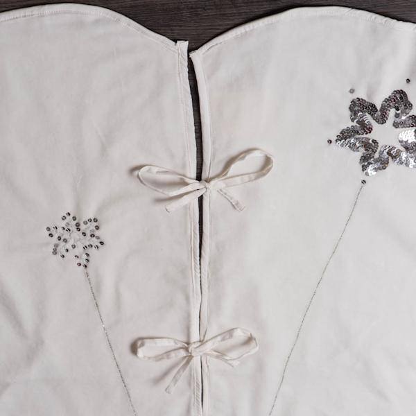 60" White Cotton Velvet Silver Sequin/Embroidered Tree Skirt 3