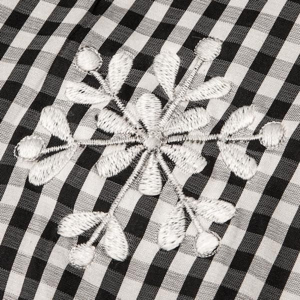 48" White/Black Checkered Reindeer Tree Skirt 3