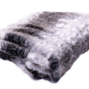72" Arctic Faux Fur Tree Skirt 4