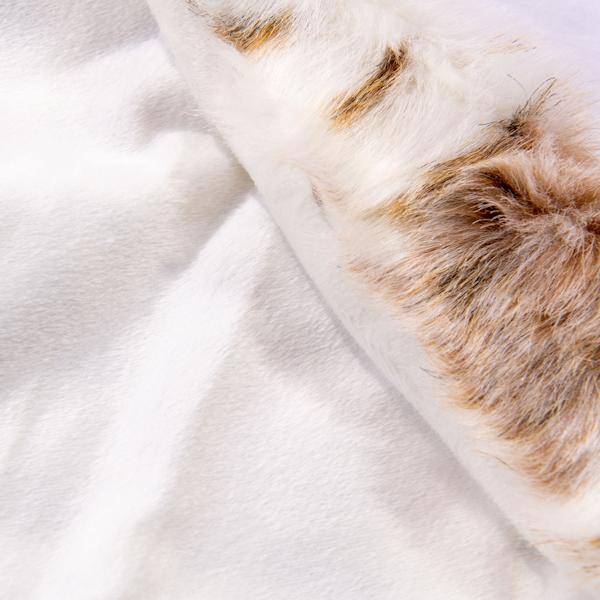 72" Iberian Faux Fur Tree Skirt 5