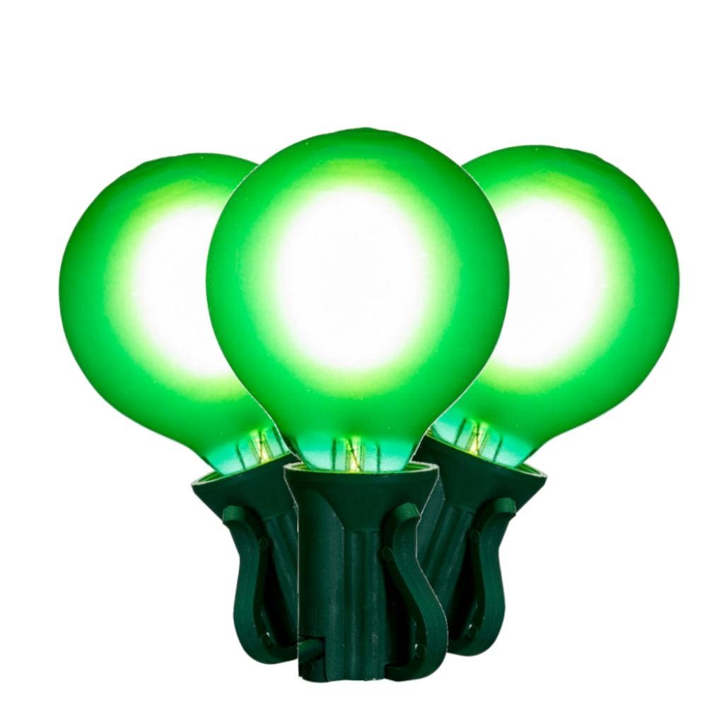 18 Light 0.6 watt 120 volt G40 Candelabra Screw Base Green Wire Green  LED String Light Set 1