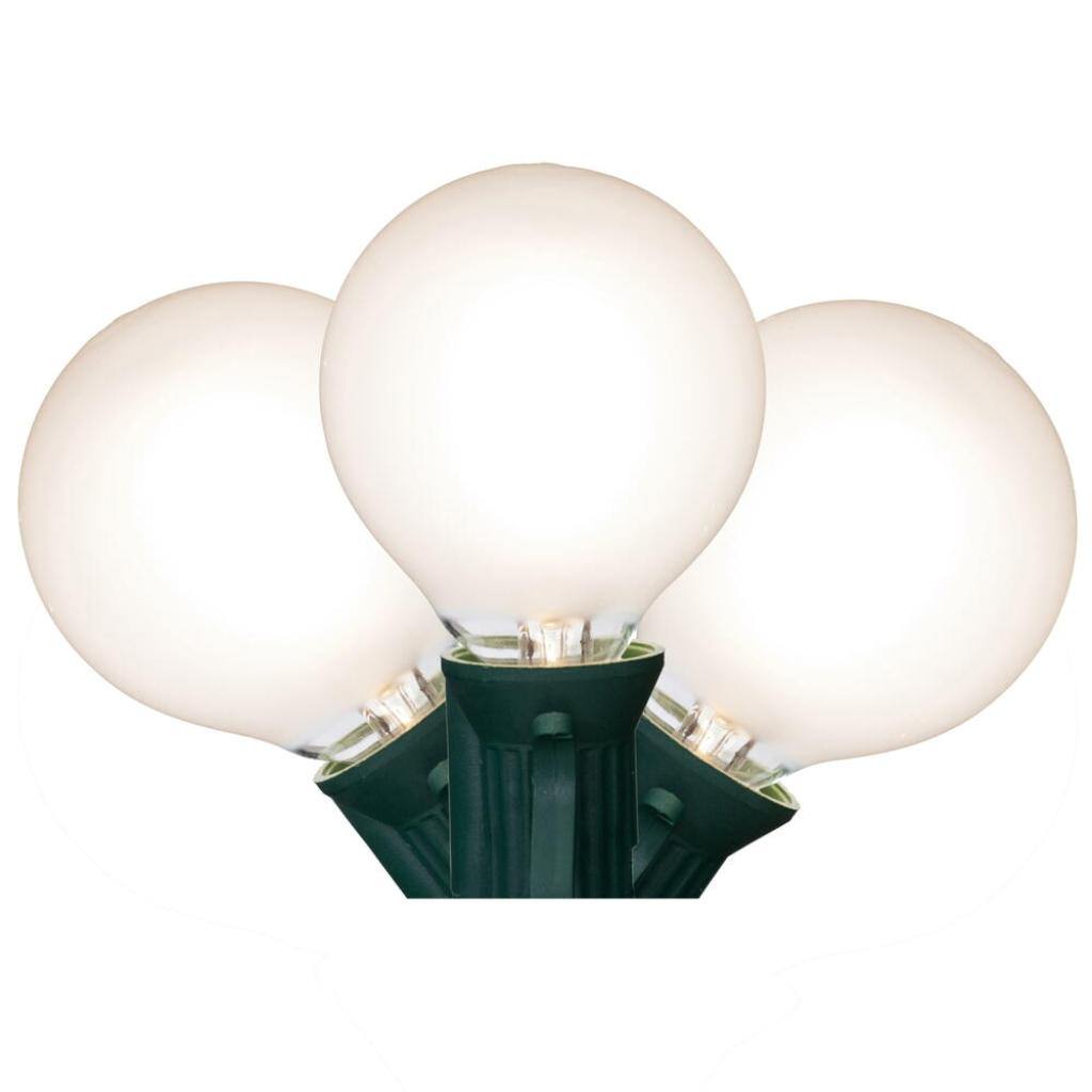 18 Light 0.6 watt 120 volt G40 Candelabra Screw Base Green Wire White  LED String Light Set 1