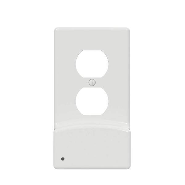 LumiCover Dusk to Dawn White USB Nightlight Wallplate 1