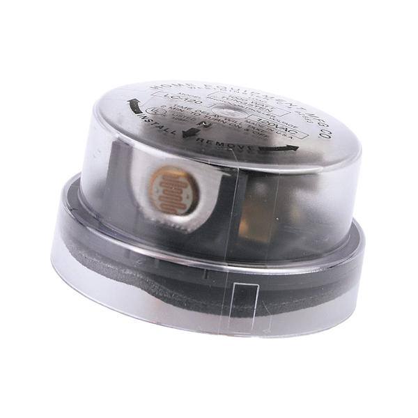 120 volt Outdoor Twist Lock Dusk to Dawn Light Control 1