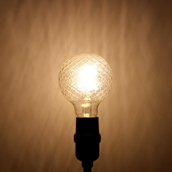 5.5 watt 120 volt G25 Medium Screw Base 3000K Natural White Clear LED Light Bulb 3