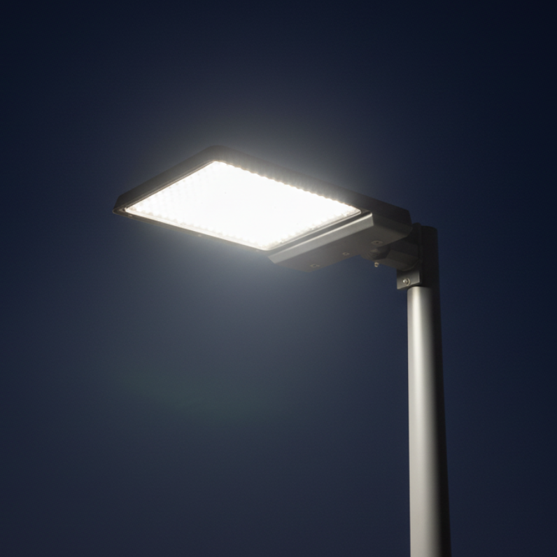 Dark nighttime street light with illumination